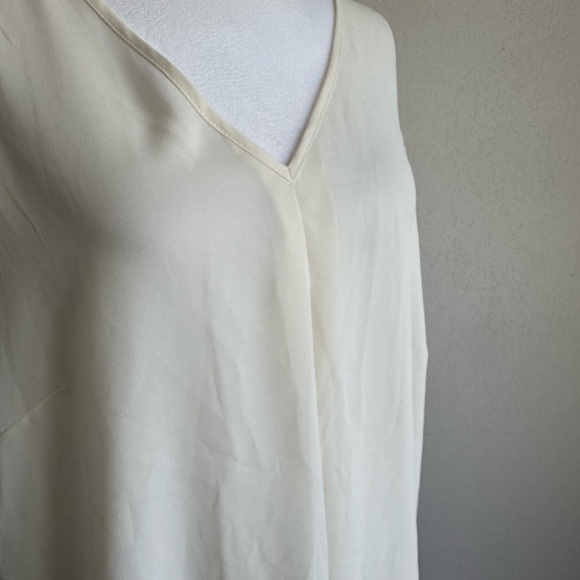 DR2 by Daniel Rainn Cream Sheer V-Neck Flowy Blouse Womens L Coquette Simple - Picture 3 of 5